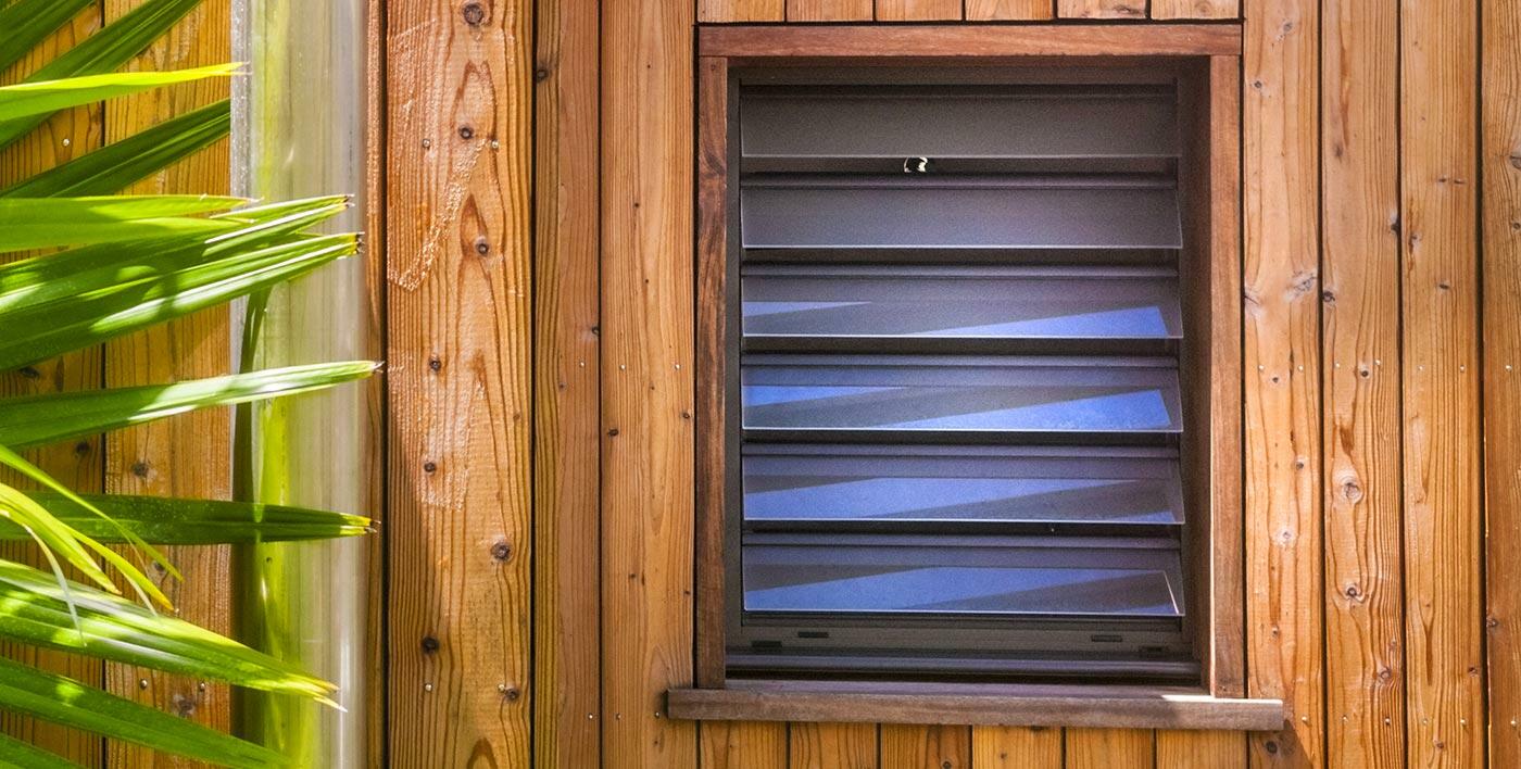 Jalousie aluminium Trindad avec lames en verre